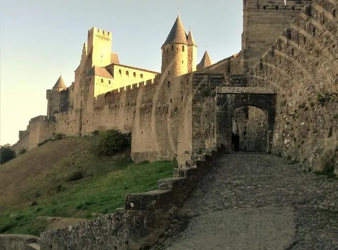 Sous Les Remparts Carcassonne