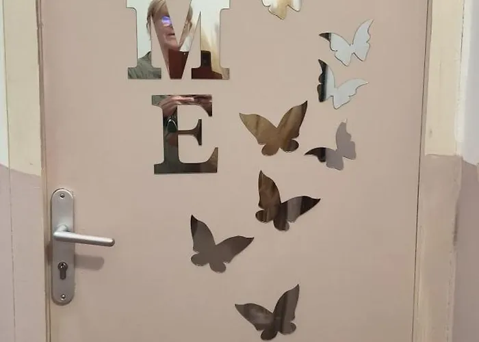 Sous Les Remparts דירה