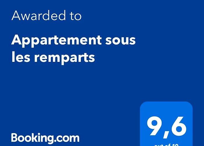 Sous Les Remparts דירה *
